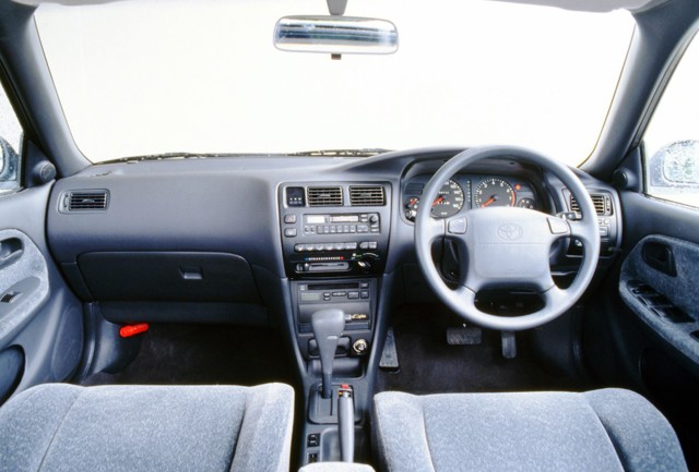 Toyota Corolla Sedan photo 39