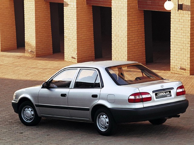 Toyota Corolla Sedan foto 3