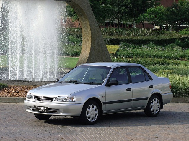 Toyota Corolla Sedan foto 10