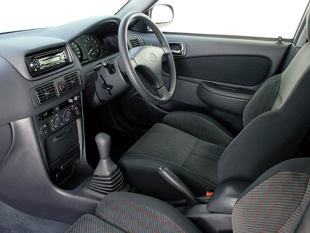 Toyota Corolla Sedan foto 36