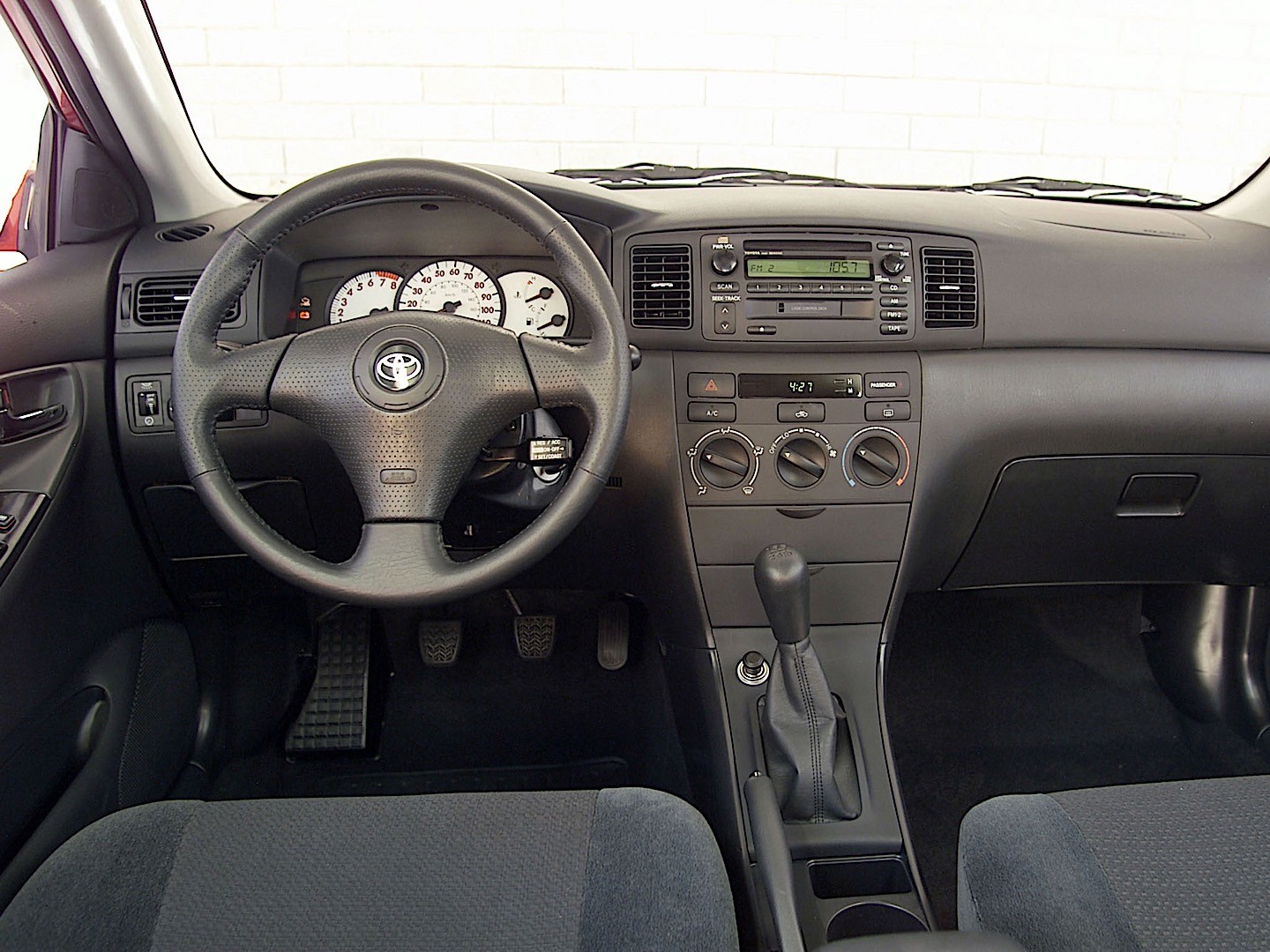 Toyota Corolla Sedan photo 39