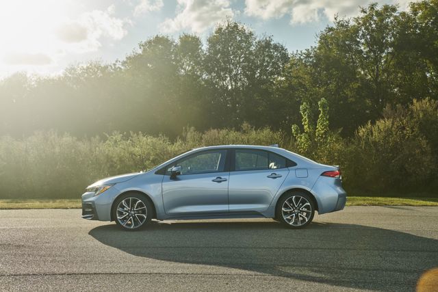 Toyota Corolla Sedan foto 4