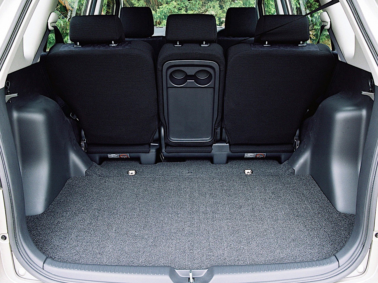 Toyota Corolla Verso photo 34