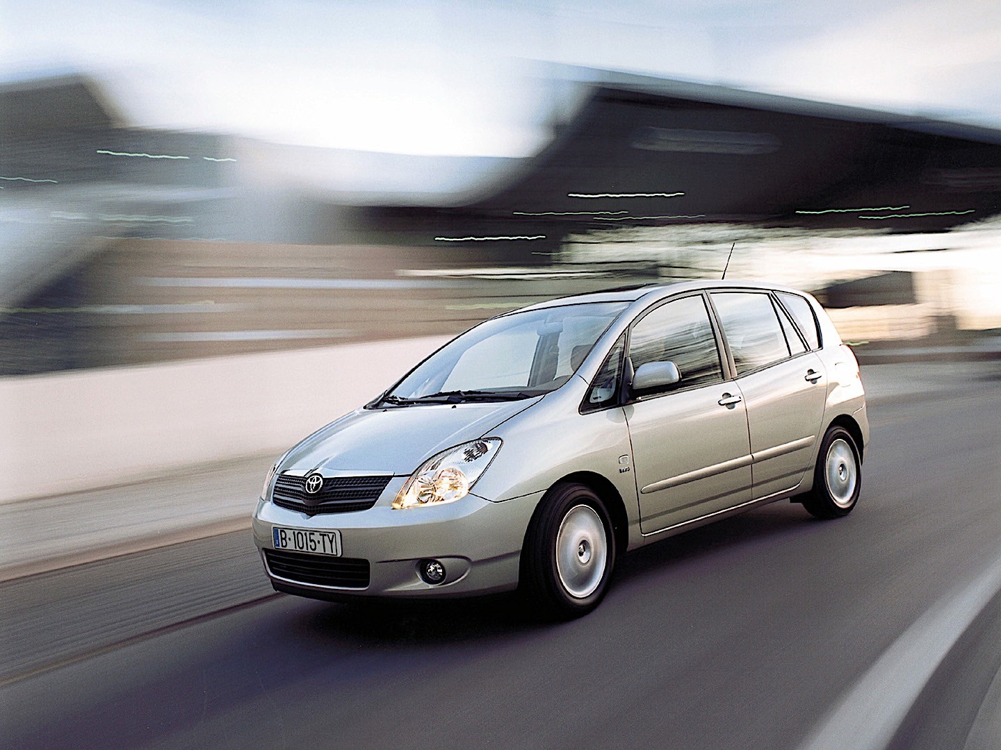 Toyota Corolla Verso photo 6