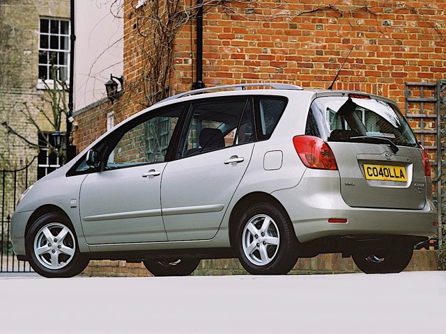 Toyota Corolla Verso photo 7