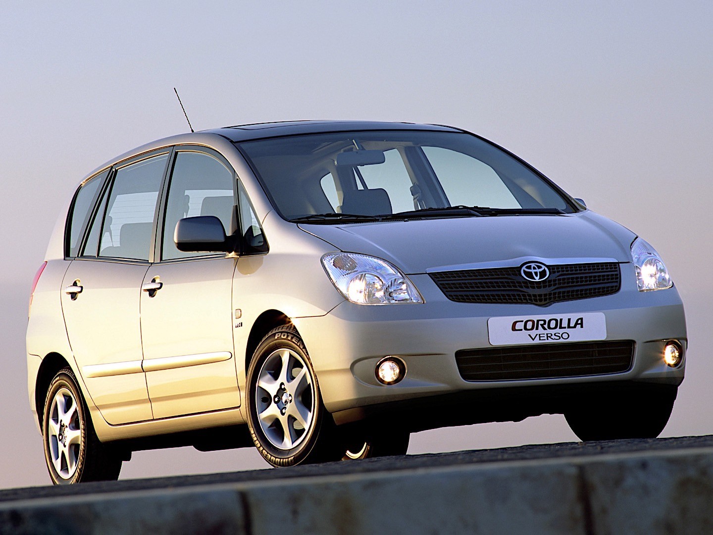 Toyota Corolla Verso photo 18