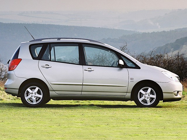Toyota Corolla Verso photo 19