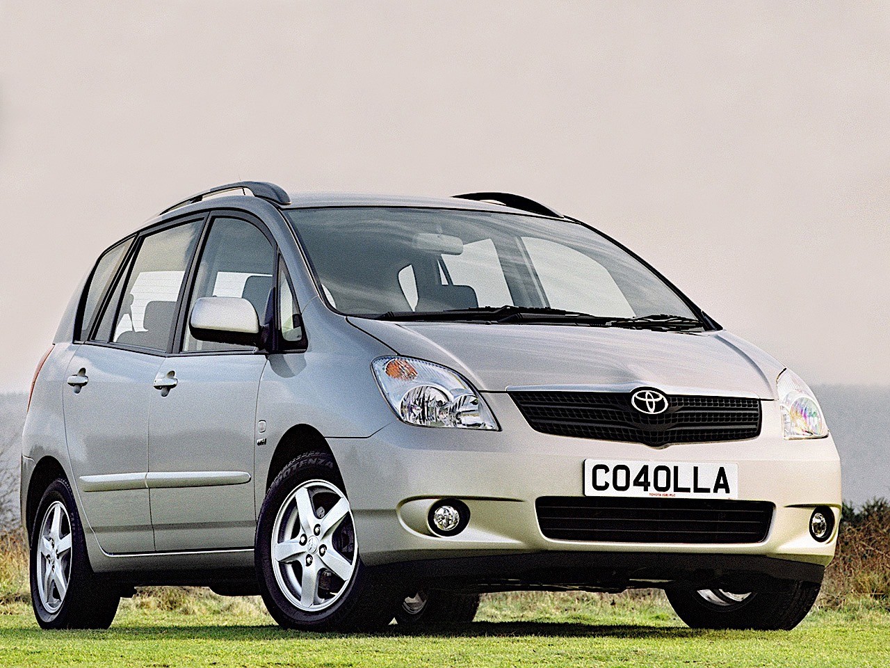 Toyota Corolla Verso photo 26