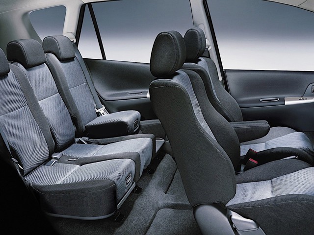 Toyota Corolla Verso photo 32