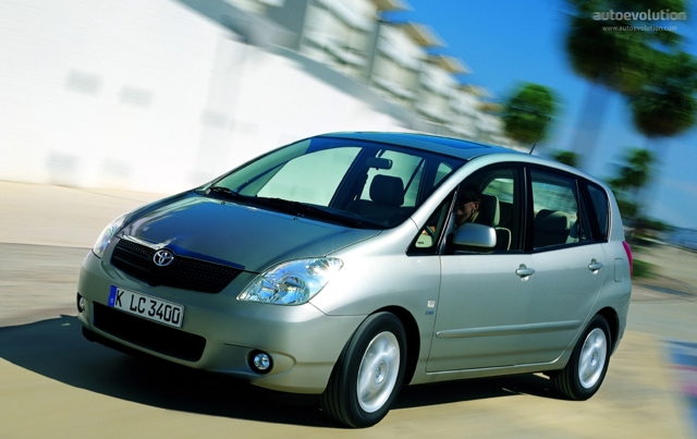 Toyota Corolla Verso photo 3