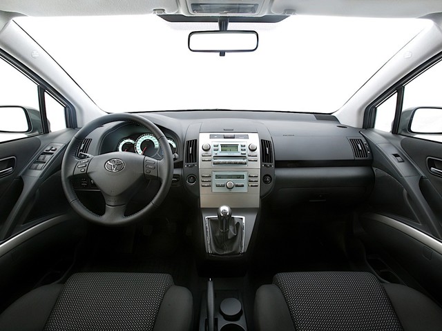 Toyota Corolla Verso foto 42