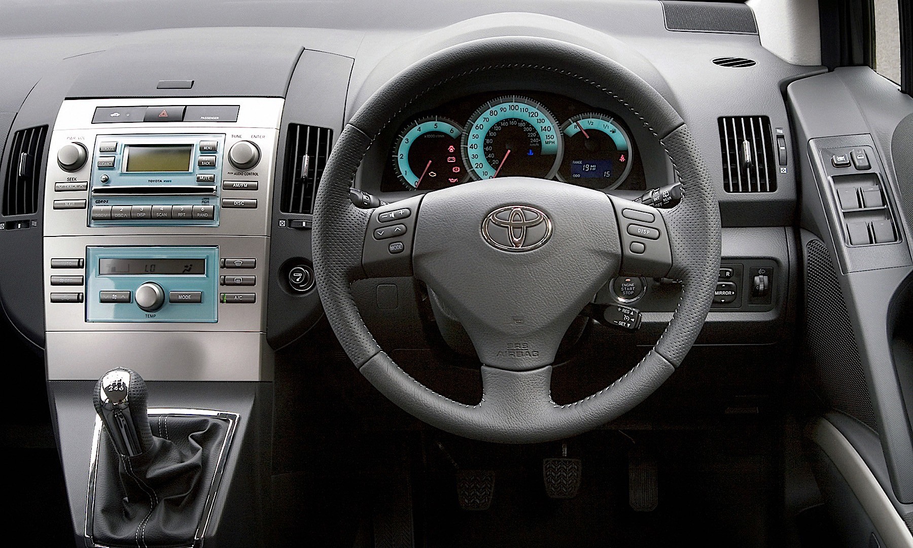 Toyota Corolla Verso photo 48