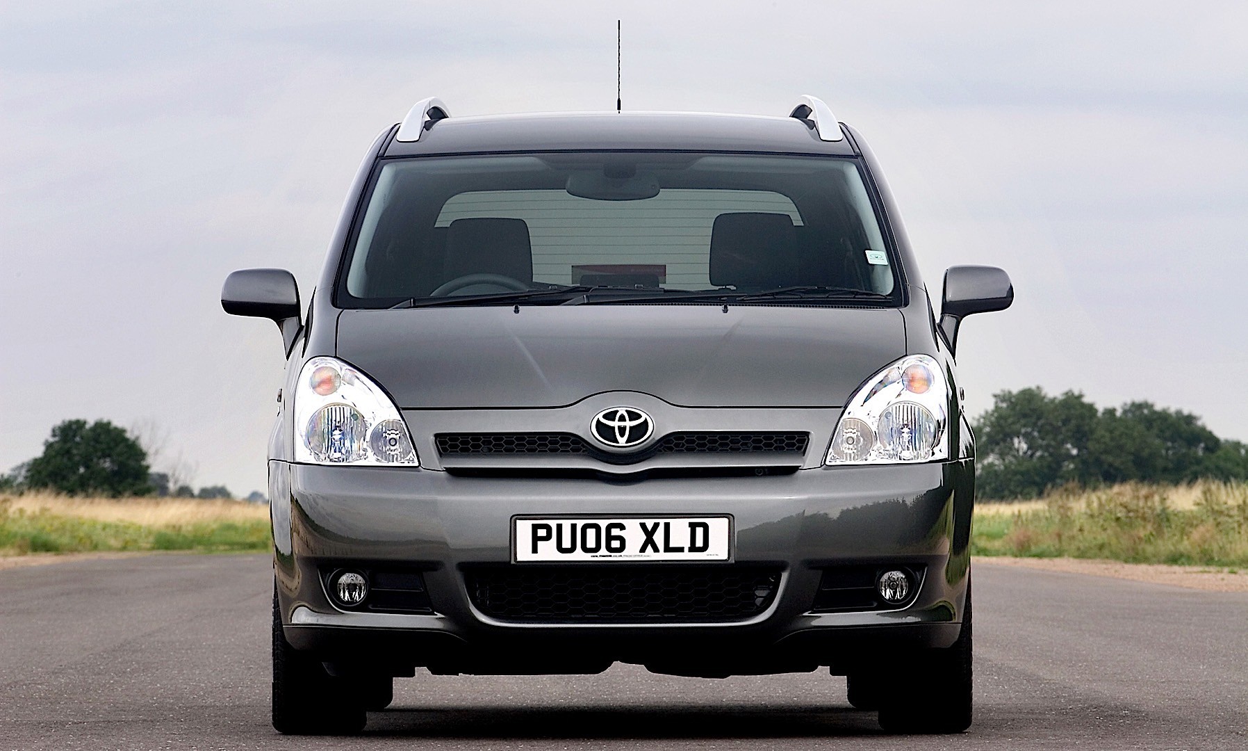 Toyota Corolla Verso photo 30