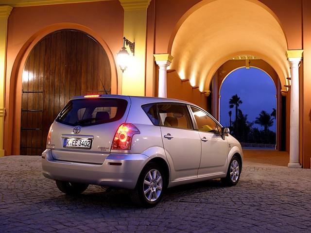Toyota Corolla Verso foto 32