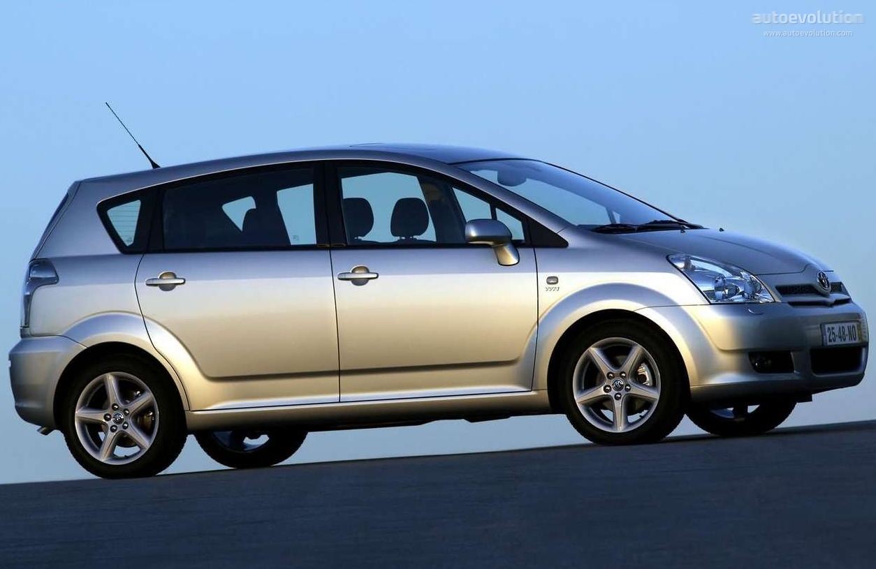 Toyota Corolla Verso photo 8