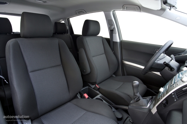 Toyota Corolla Verso foto 41