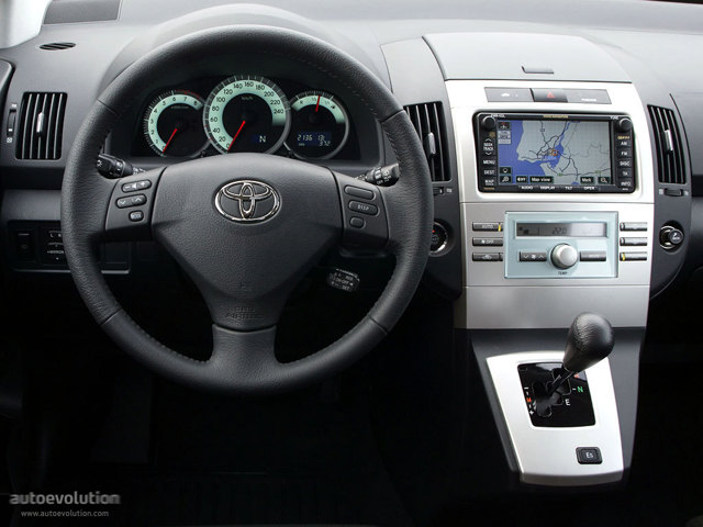 Toyota Corolla Verso foto 39
