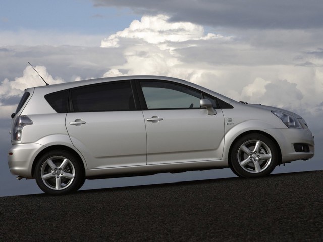Toyota Corolla Verso photo 5
