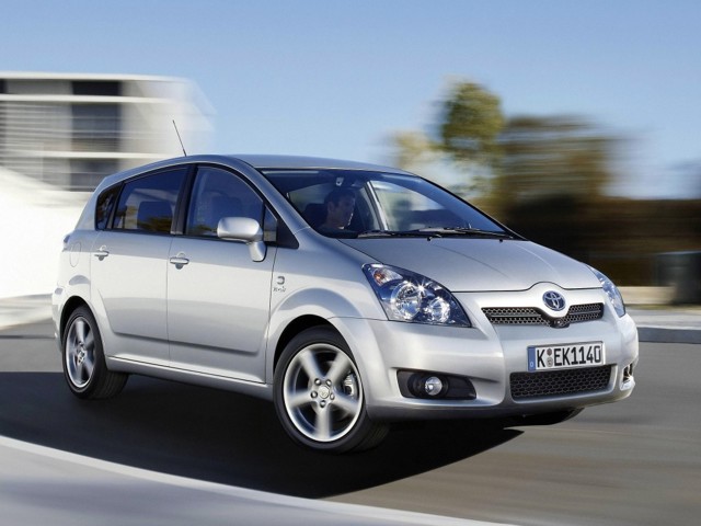 Toyota Corolla Verso photo 12