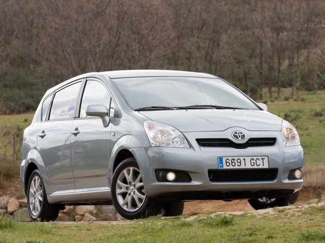 Toyota Corolla Verso photo 16