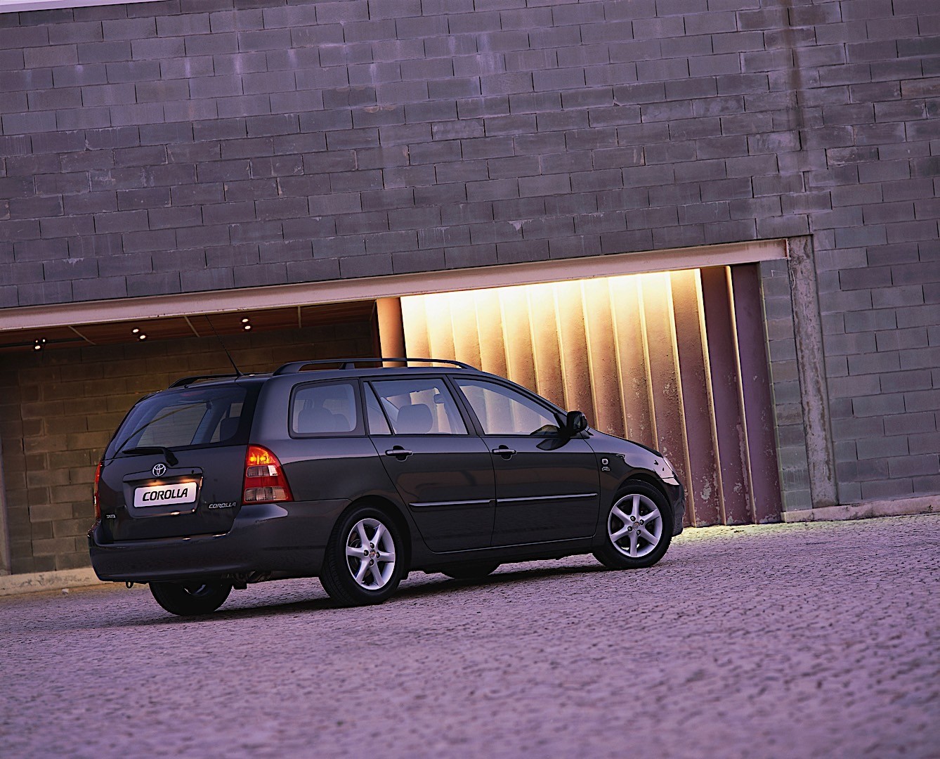 Toyota Corolla Wagon photo 8