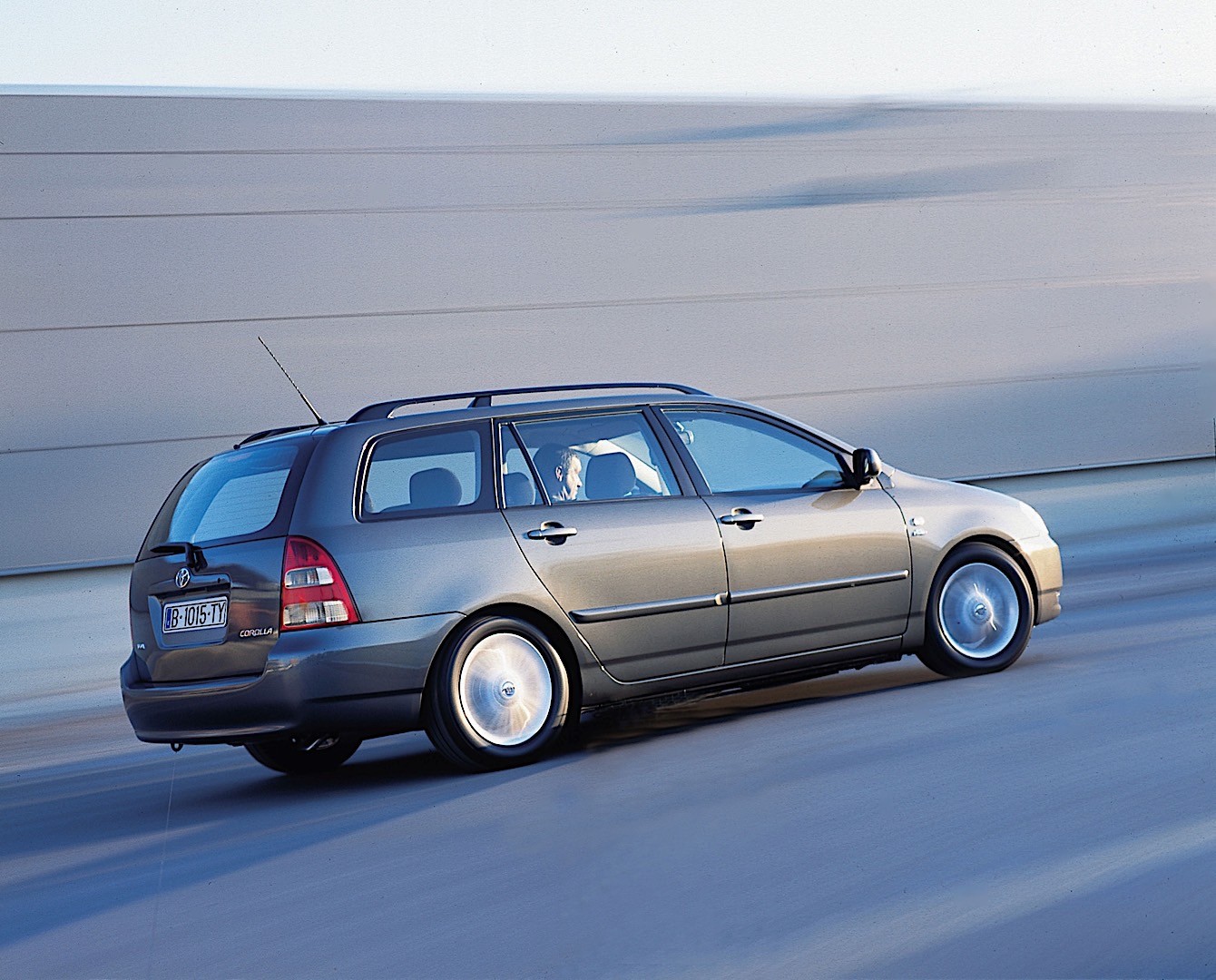 Toyota Corolla Wagon photo 10