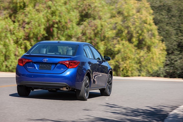 Toyota Corolla photo 8