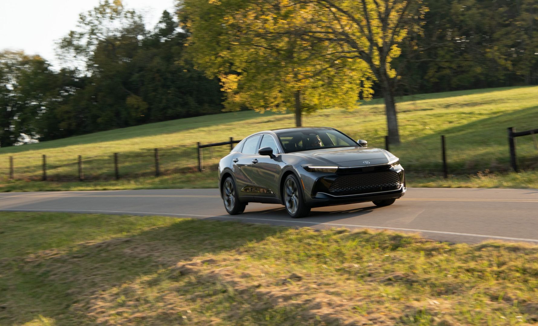 Toyota Crown Suv photo 23