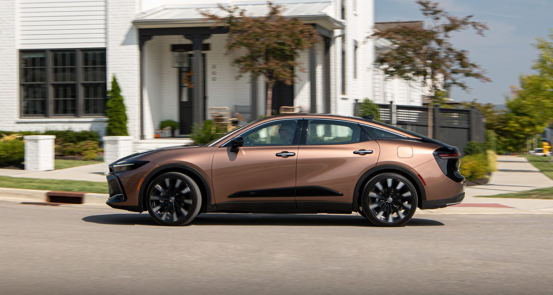 Toyota Crown Suv photo 32