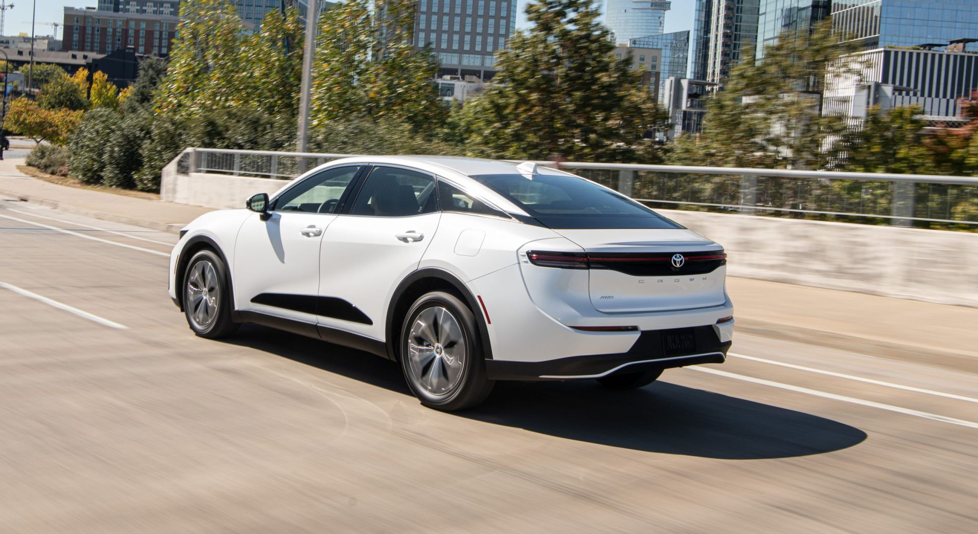 Toyota Crown Suv photo 51