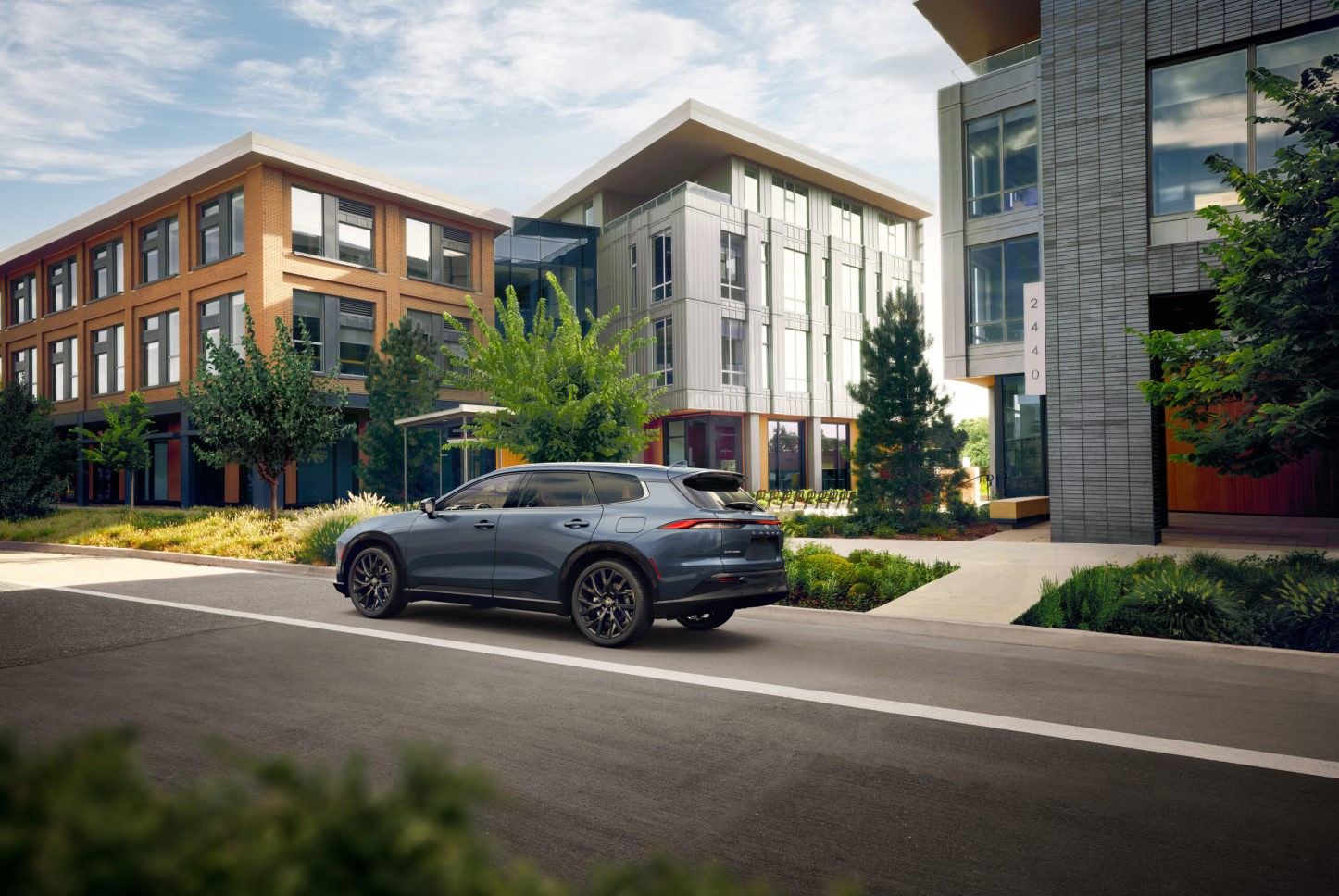 Toyota Crown Suv photo 2