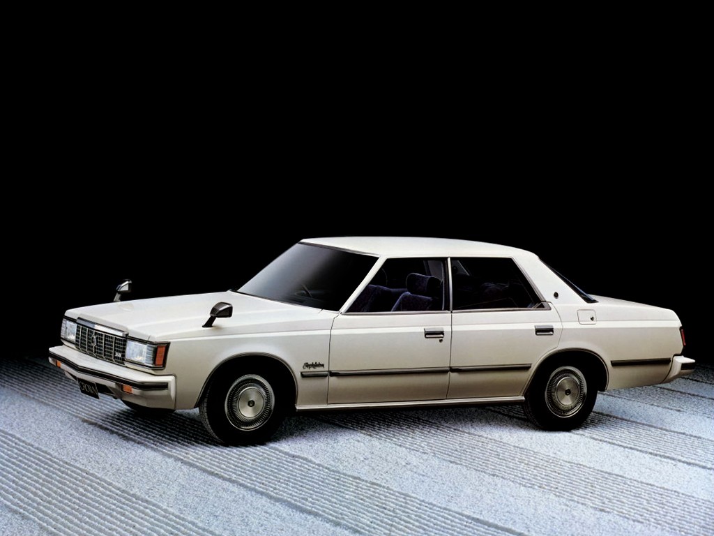 Toyota Crown photo 3