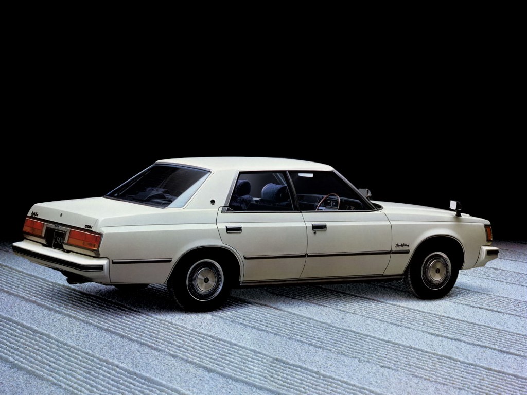 Toyota Crown photo 4