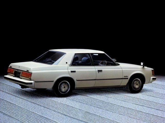 Toyota Crown photo 4