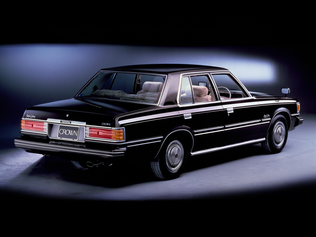 Toyota Crown photo 6