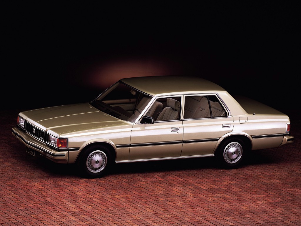 Toyota Crown photo 10