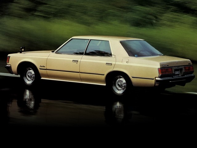 Toyota Crown photo 11