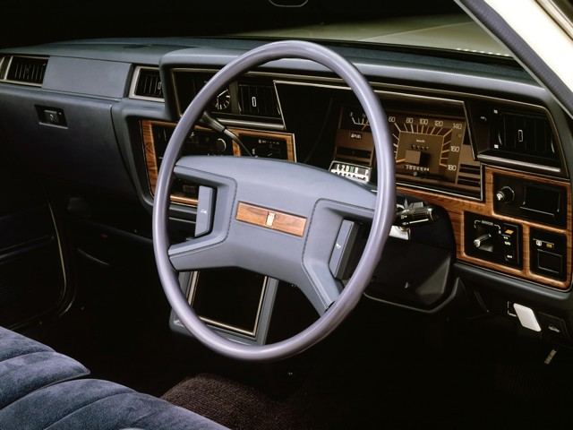 Toyota Crown photo 23