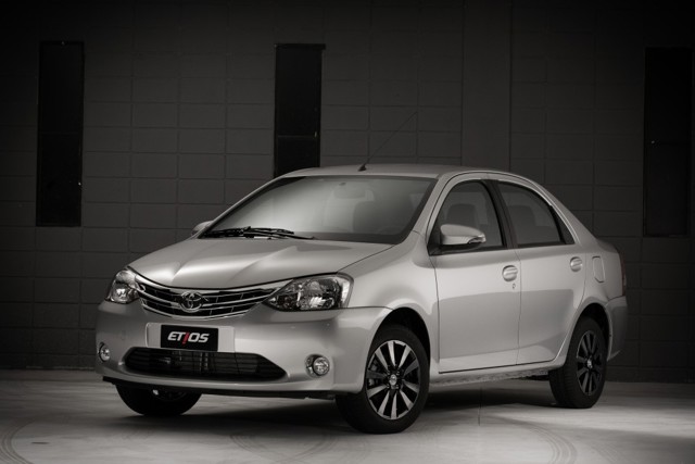 Toyota Etios foto 14