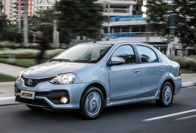 Toyota Etios foto 16