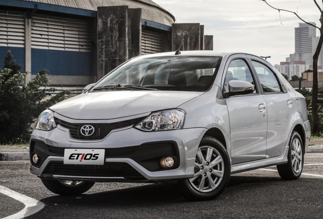 Toyota Etios foto 17