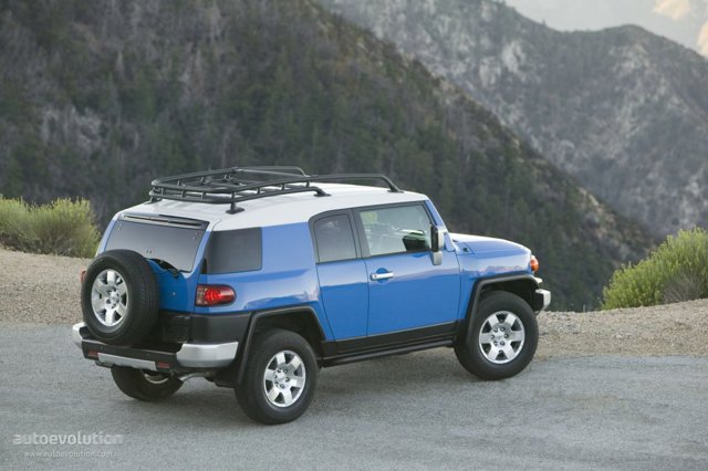 Toyota Fj Cruiser photo 2
