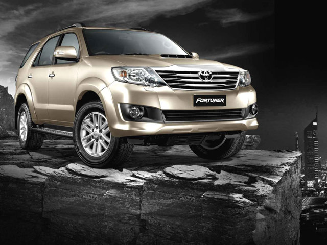 Toyota Fortuner foto 1