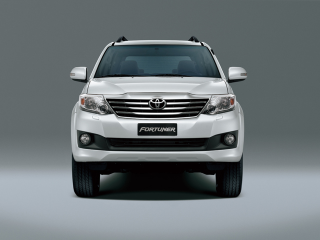 Toyota Fortuner foto 12