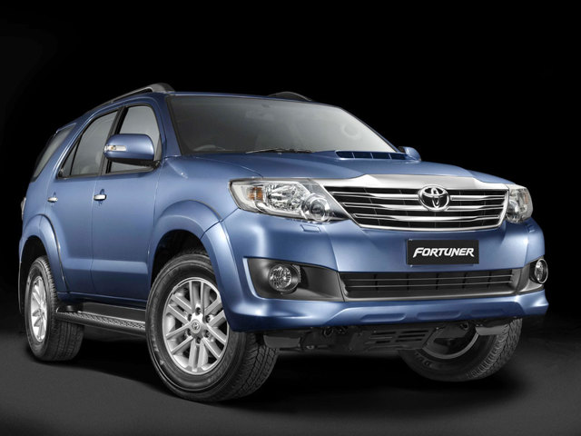Toyota Fortuner foto 4