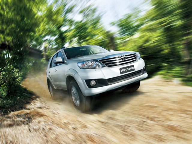 Toyota Fortuner foto 8