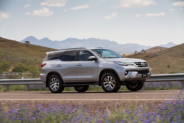 Toyota Fortuner photo 27
