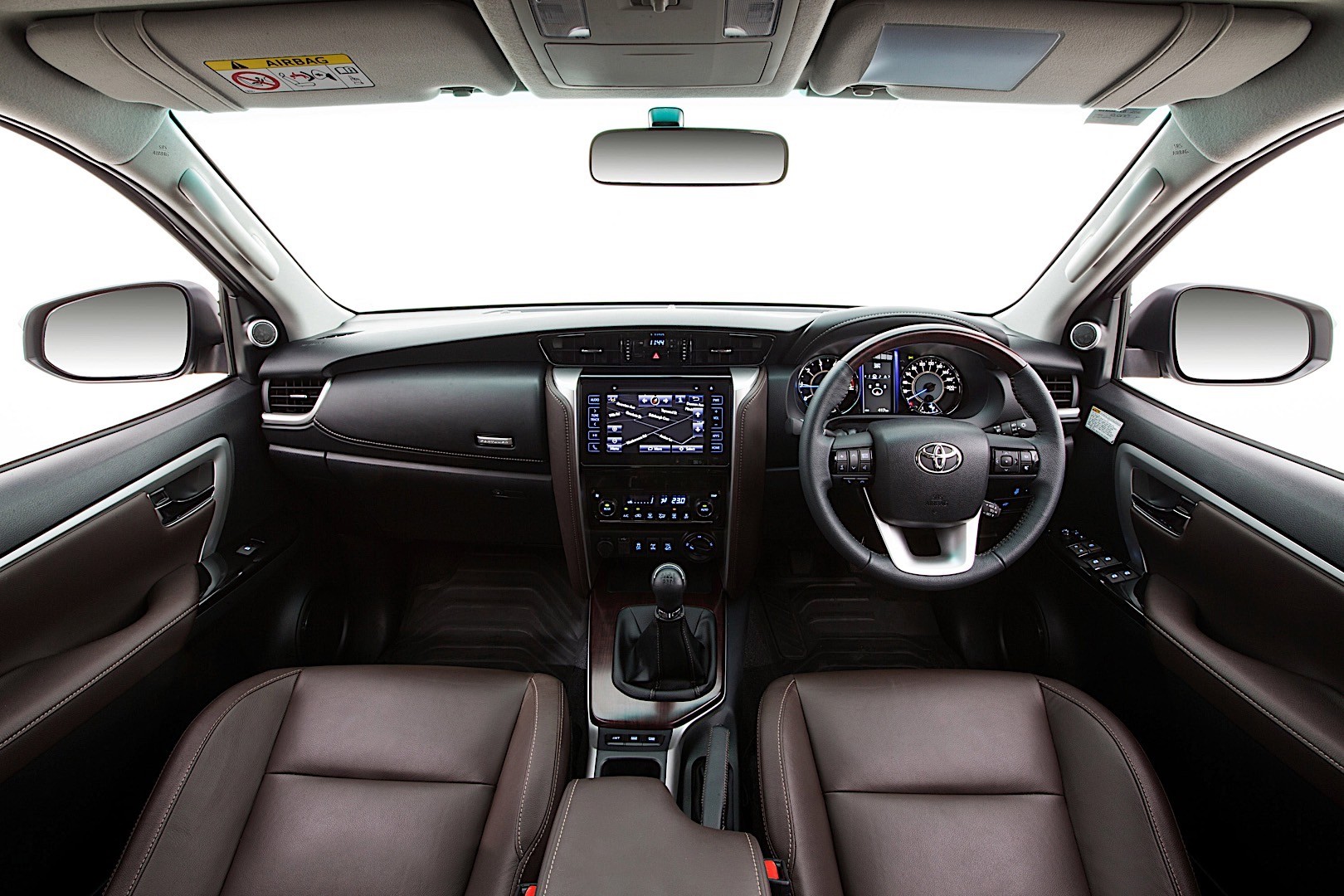 Toyota Fortuner photo 45