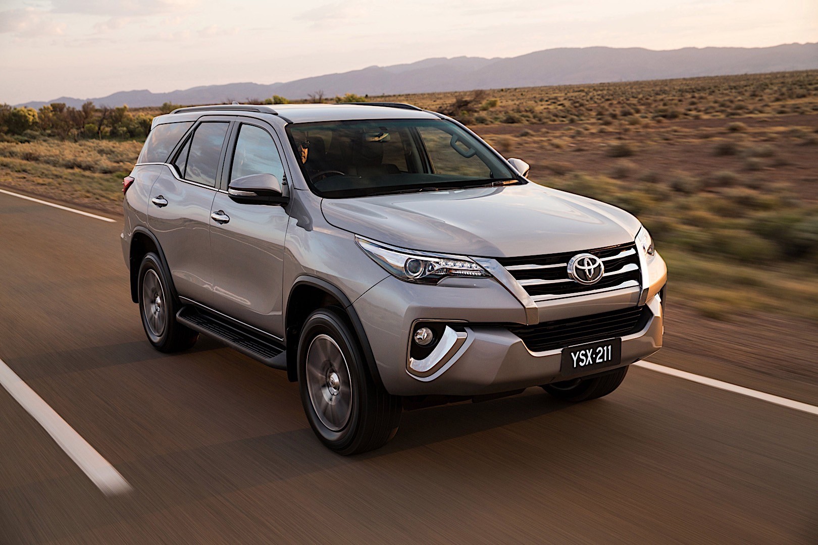 Toyota Fortuner photo 34