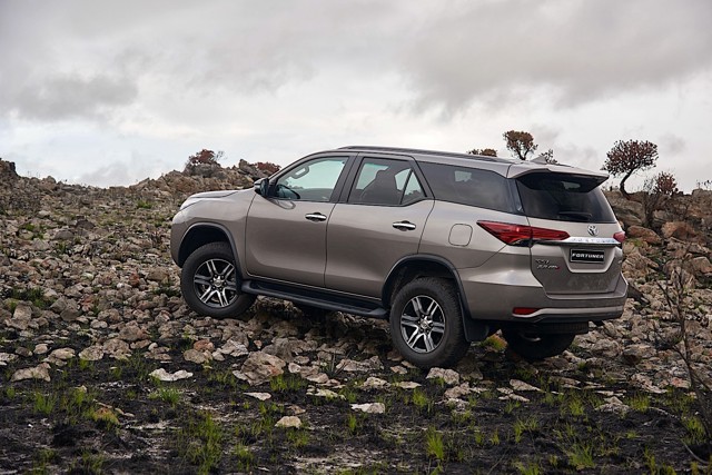 Toyota Fortuner photo 39